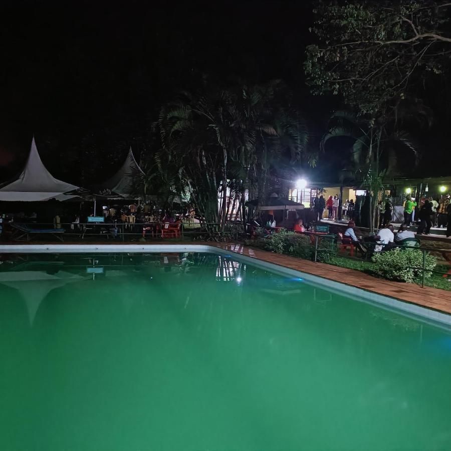 Hotel Bubbles Restaurant Thika Esterno foto